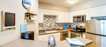 Steps to Shore: Condo w/ Balcony in Port Aransas