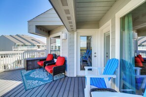 Apartment (1 Bedroom) | Interior - Steps to Shore: Condo w/ Balcony in Port Aransas (Port Aransas)