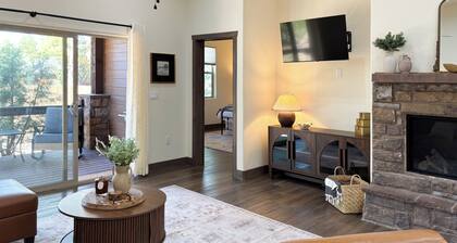 < 3 Mi to Fool Hollow Lake: Show Low Townhome