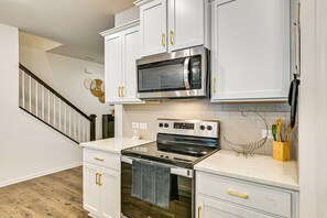 Apartment (3 Bedrooms) | Interior - 2 Mi to Whitewater Center: Suburban Abode w/ Patio (Charlotte)