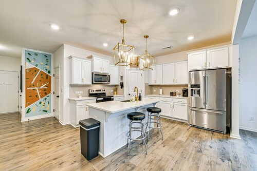 2 Mi to Whitewater Center: Suburban Abode w/ Patio