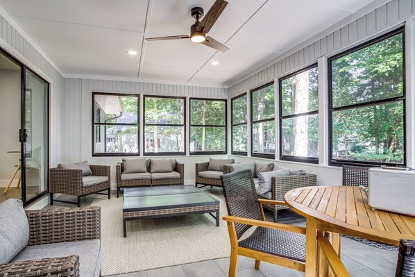 House (3 Bedrooms) | Interior