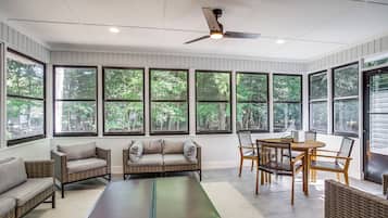 House (3 Bedrooms) | Front of property