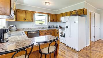 House (2 Bedrooms) | Interior