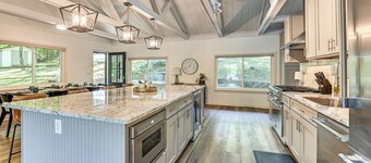 Herrington Lake Retreat w/ Dock, 1 Mi to Marina!