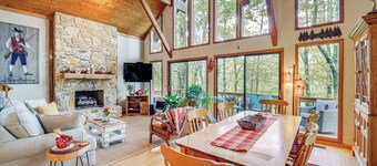 Near Skiing, 2 Furnished Decks: Newland Retreat!