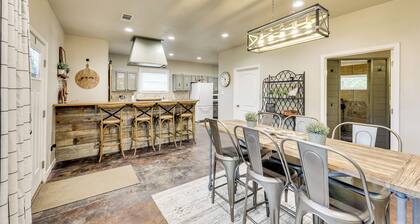 On-site Creek & Spacious Yard: Family Gem in Royal