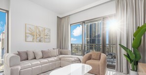 Apartment, City View | Living area