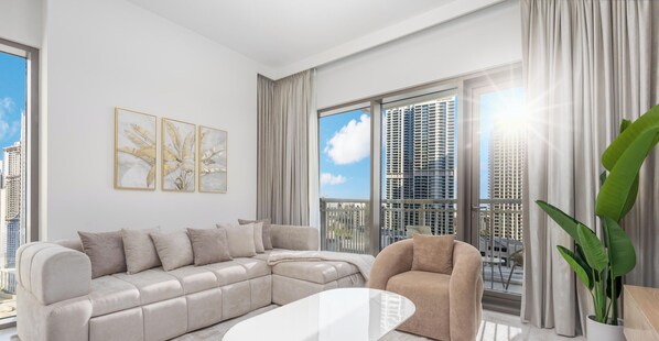 Apartment, City View | Living area