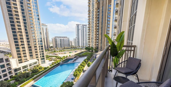 Apartamento, vista para a cidade | Vista da sacada