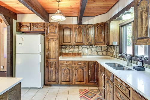 < 1 Mi to Trails: Wooded Home on Eagles Nest Lake!