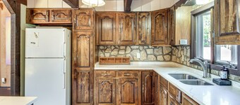 < 1 Mi to Trails: Wooded Home on Eagles Nest Lake!