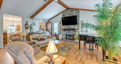 Wine & BBQ Trail Fun: Home w/ Hot Tub in Lexington