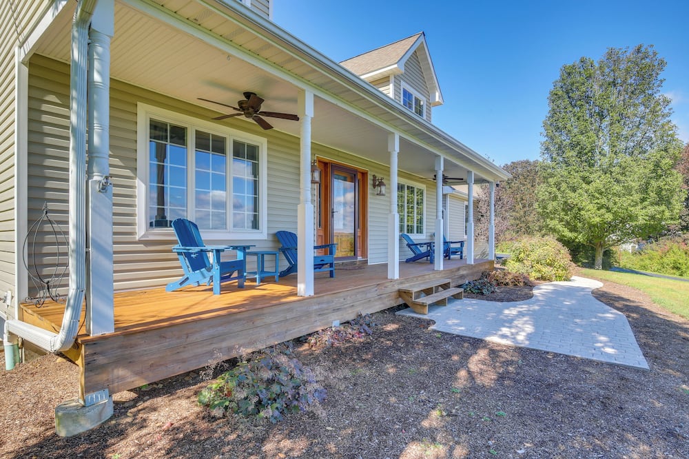 New Milford Home: 29 Mi to Lime Rock Park! - Kent, CT