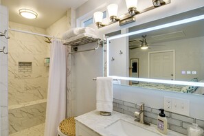 Interior - Quiet Country Stay: Modern Guest Suite Near Chico (Durham)
