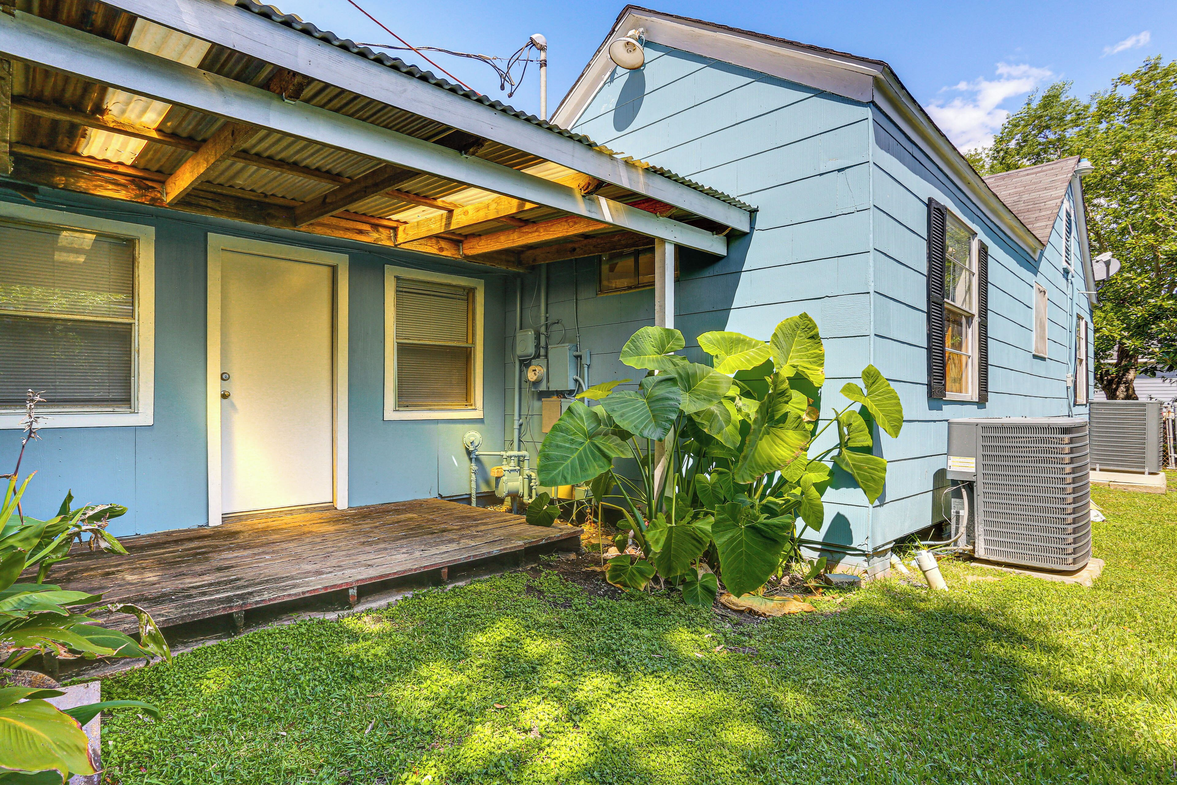 Apartment (2 Bedrooms) | Front of property