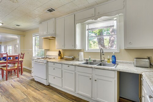 Fish & Explore: Port Arthur Apt Near Sabine Lake!