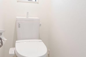 Bathroom - Sumida 4 House (Tokyo)