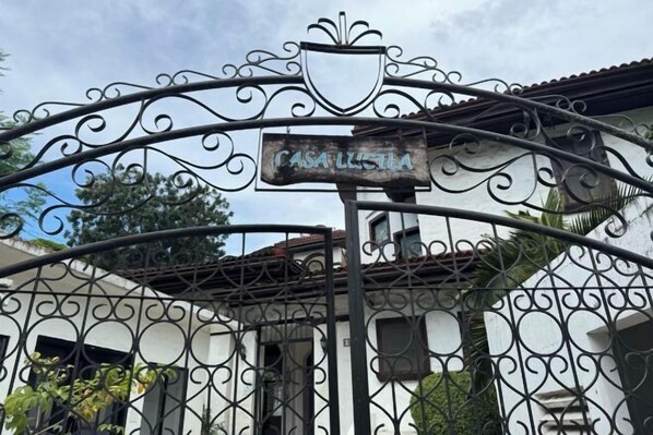 Exterior - Casa Lucila (Boracay Island)