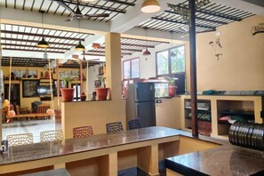 Restaurant - Maha Periyava Kuteeram (Thanjavur)