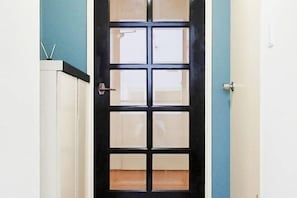 Interior - Aladdin House (Tokyo)