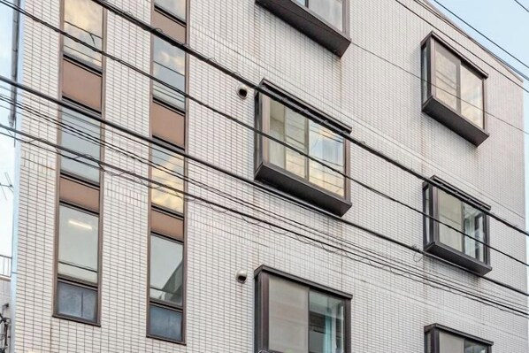 Exterior - Aladdin House (Tokyo)