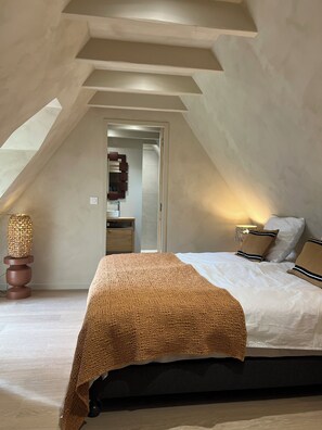 4 bedrooms, in-room safe, iron/ironing board, free WiFi - La Longère du Clos de Sarlat 250 m² - 5 étoiles superbement rénovée et redécorée (Sarlat-la-Canéda)