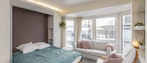 2 bedrooms