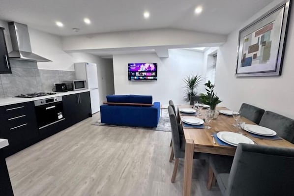 Cribs/infant beds - Modern&Stylish 3Bedrooms Ensuite HPotter London Watford (Watford)