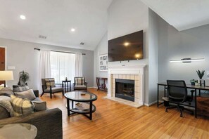 TV, offices - Dog-Friendly Midtown Home Near Downtown Savannah (Savannah)