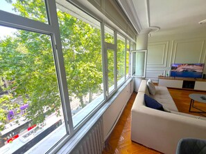 Iron/ironing board, free WiFi