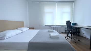 Iron/ironing board, free WiFi