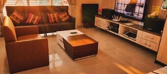 Sekinchan Spacious 2 and Half Storey Homestay 100m Walk to KFC 7 Eleven 24hr Clinic KTV BBQ