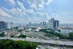 View from property - Paragon Suites @ CIQ L26 By UCome Homestay (Johor Bahru)