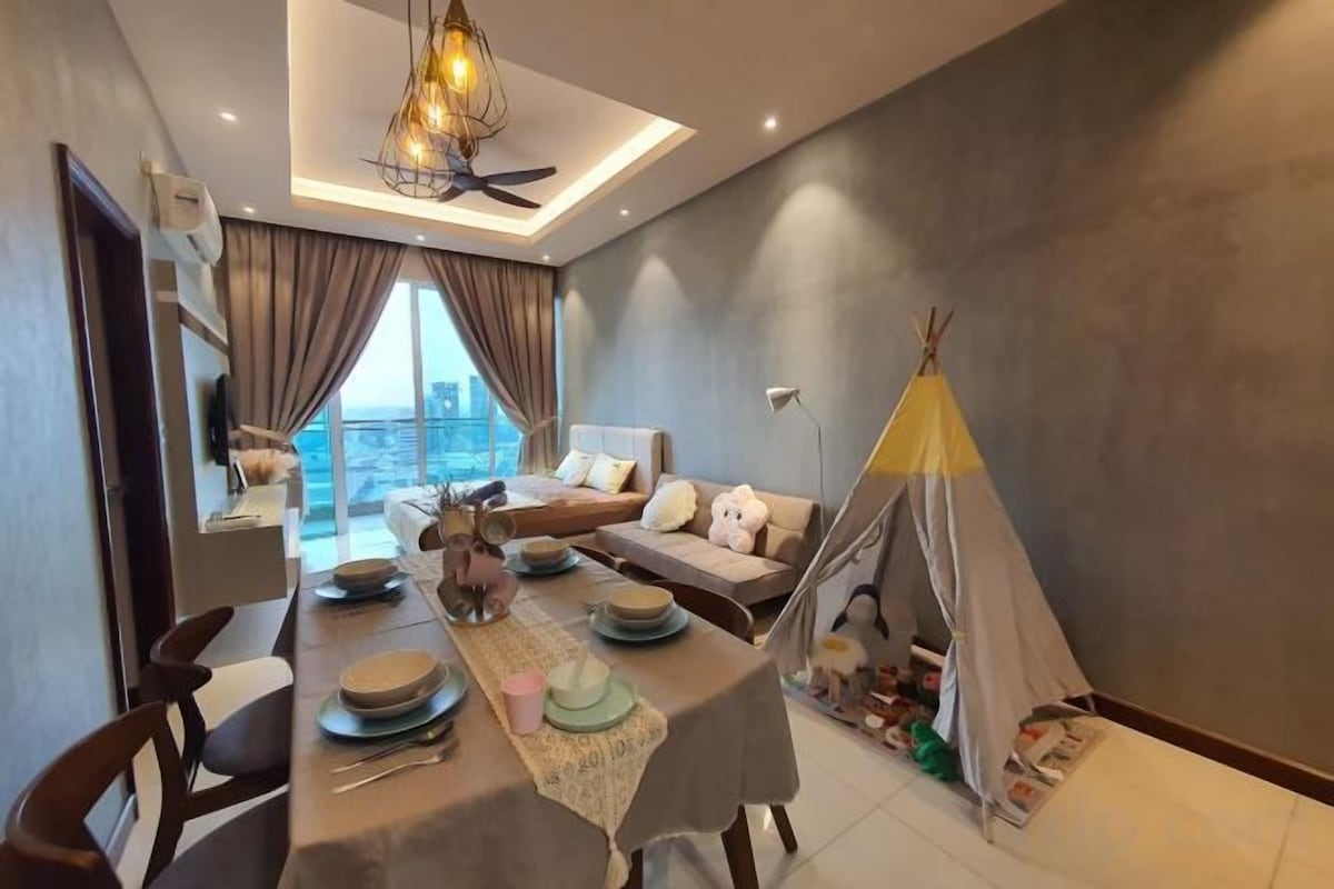 Suite With City View