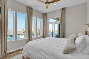 5 bedrooms, iron/ironing board, WiFi, bed sheets