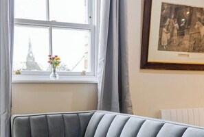 Living area - Cosy Modern Flat, Cockermouth, Sleeps 4 (Cockermouth)