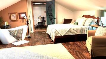 1 bedroom, desk, WiFi, bed sheets