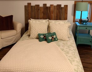 1 Schlafzimmer, Schreibtisch, WLAN, Bettwäsche