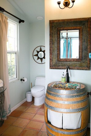 Hair dryer, towels, toilet paper