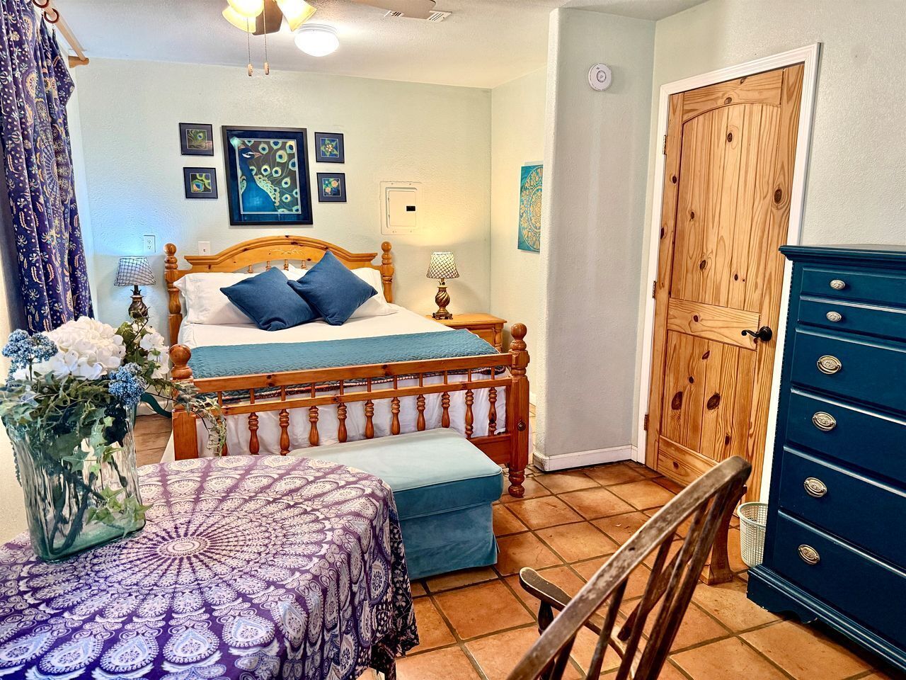 2 bedrooms, iron/ironing board, travel cot, WiFi