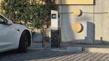 Self-parking (surcharge)