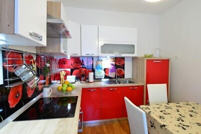 E&E Apartments Free Parking / City Center LJ