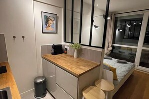 Room - Studio 650m to Trocadéro Tour Eiffel (Paris)