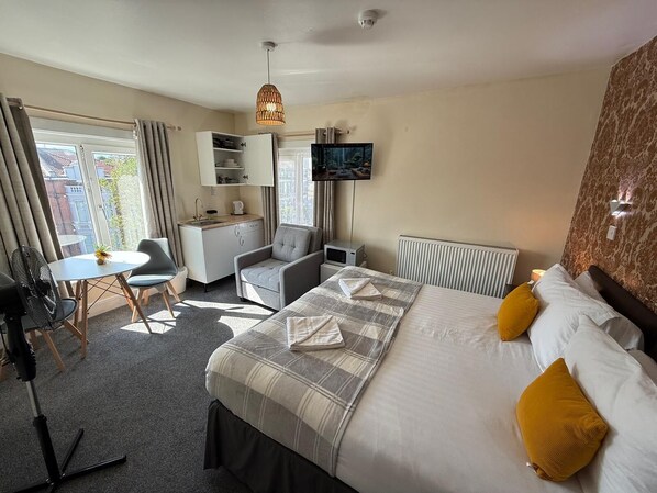 Deluxe Studio | Iron/ironing board, free WiFi - Studio 32 (Portsmouth)
