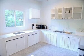 Private kitchen - Niyham Pool Villa (Bang Phli)