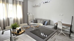 Unclassified image, 3 of 33, button - Boutique Apartment Florence “Diviso Due” (Florence)