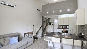 Unclassified image, 5 of 33, button - Boutique Apartment Florence “Diviso Due” (Florence)