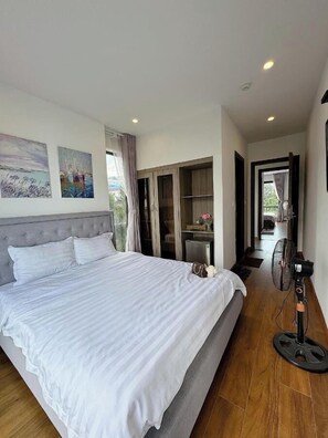 Deluxe Double Room, Balcony, Garden View | Soundproofing, free WiFi