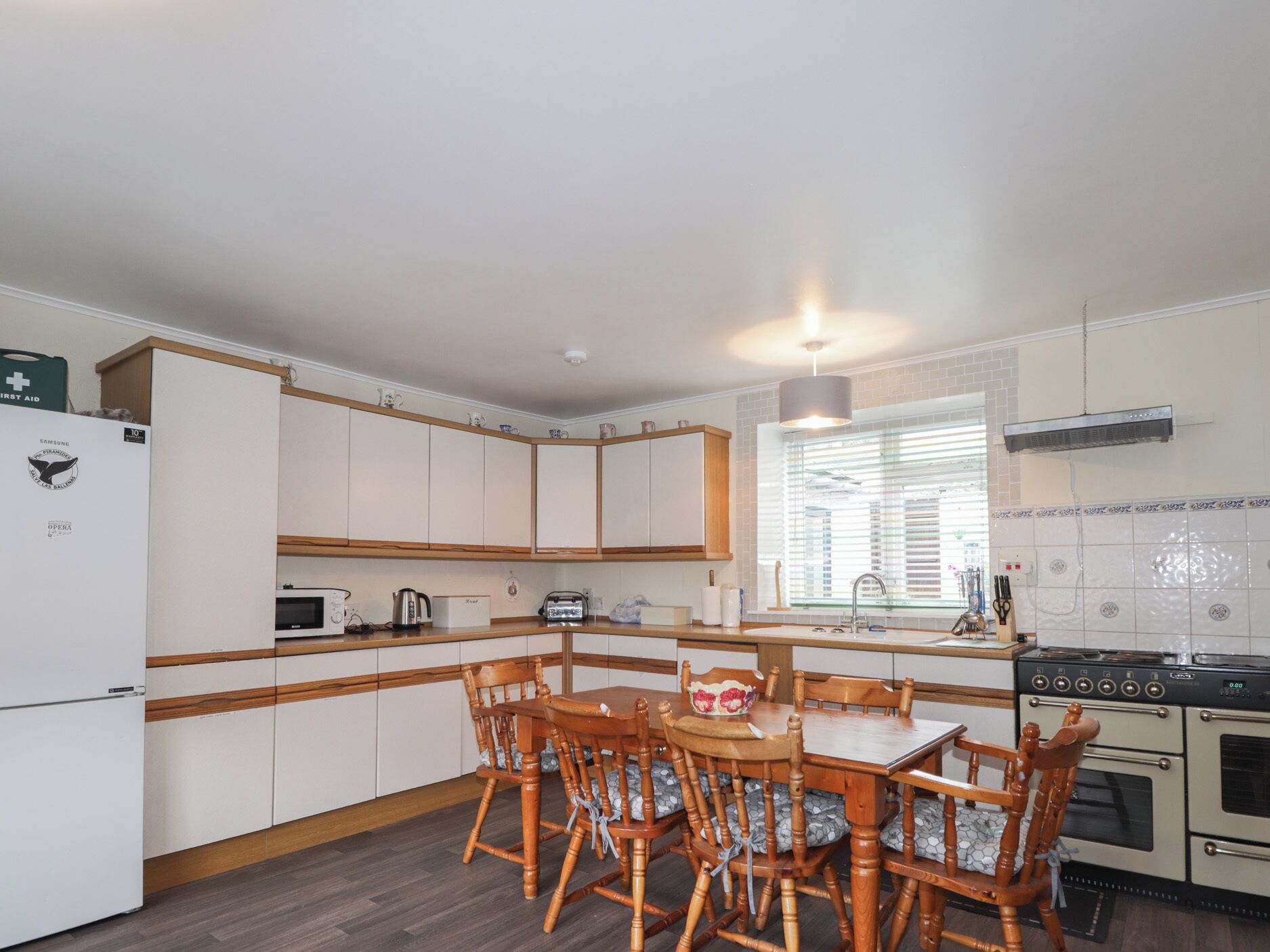 Cookware/dishes/utensils